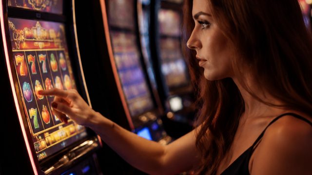 Exploring the Latest Trends in Online Slots and Casino Gaming